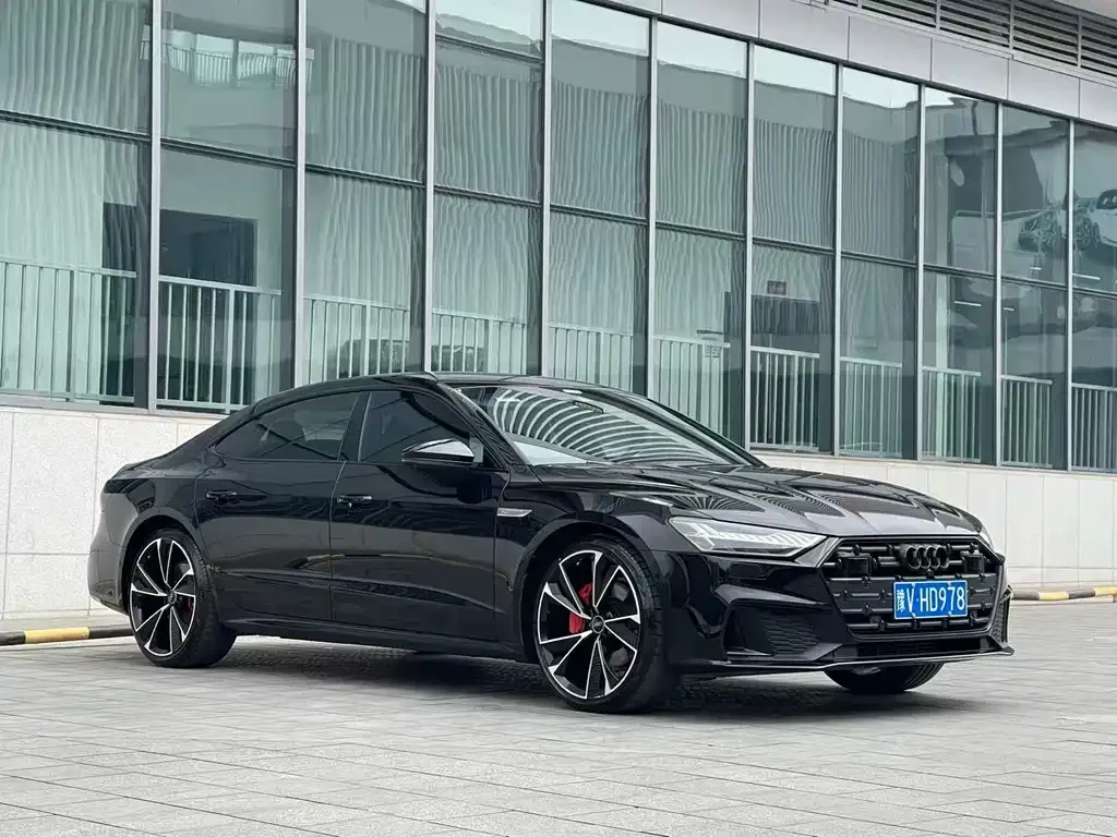 Audi A7L — фото 8
