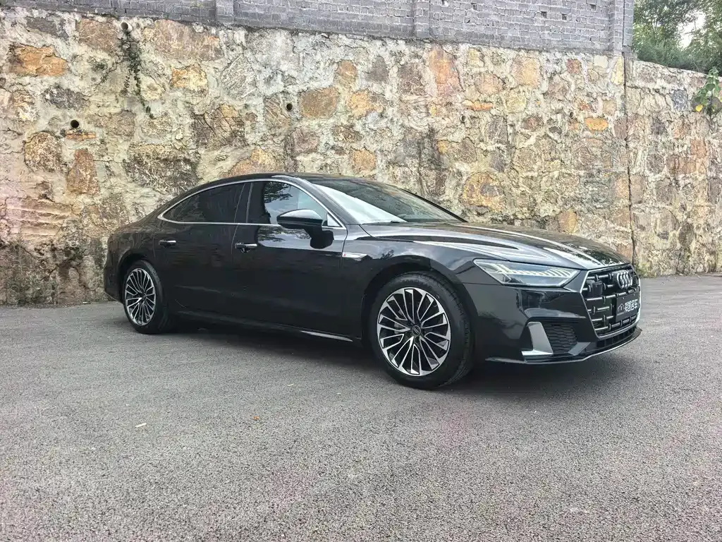 Audi A7L — фото 10