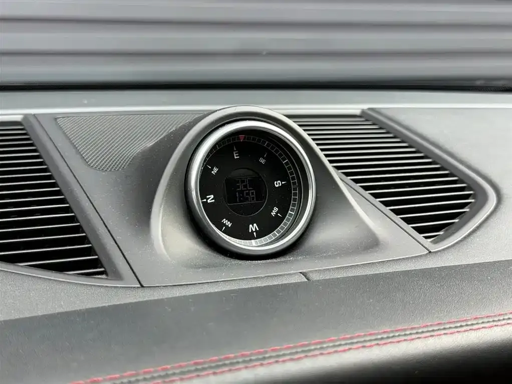 Porsche Macan — фото 7