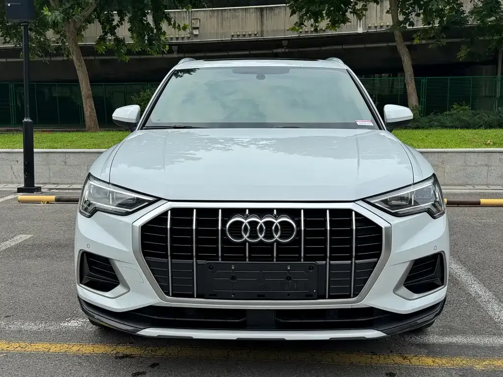 Audi Q3 — фото 10