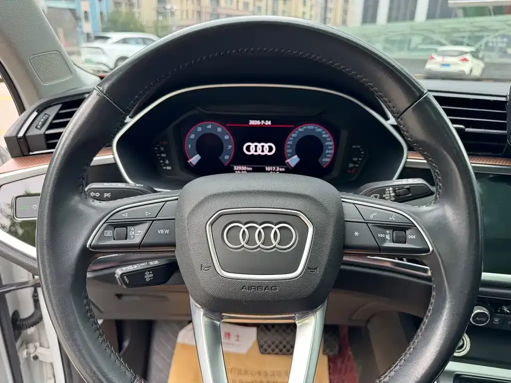 Audi Q3 — фото 5