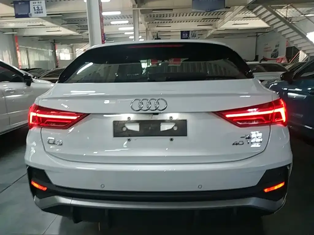 Audi Q3 Sportback — фото 4