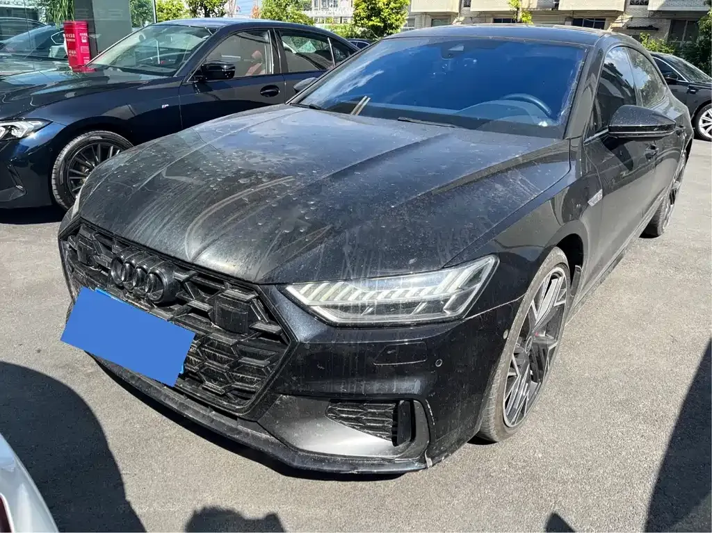 Audi A7L — фото 1