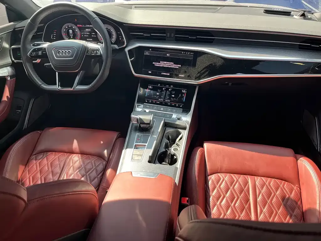 Audi A7L — фото 5
