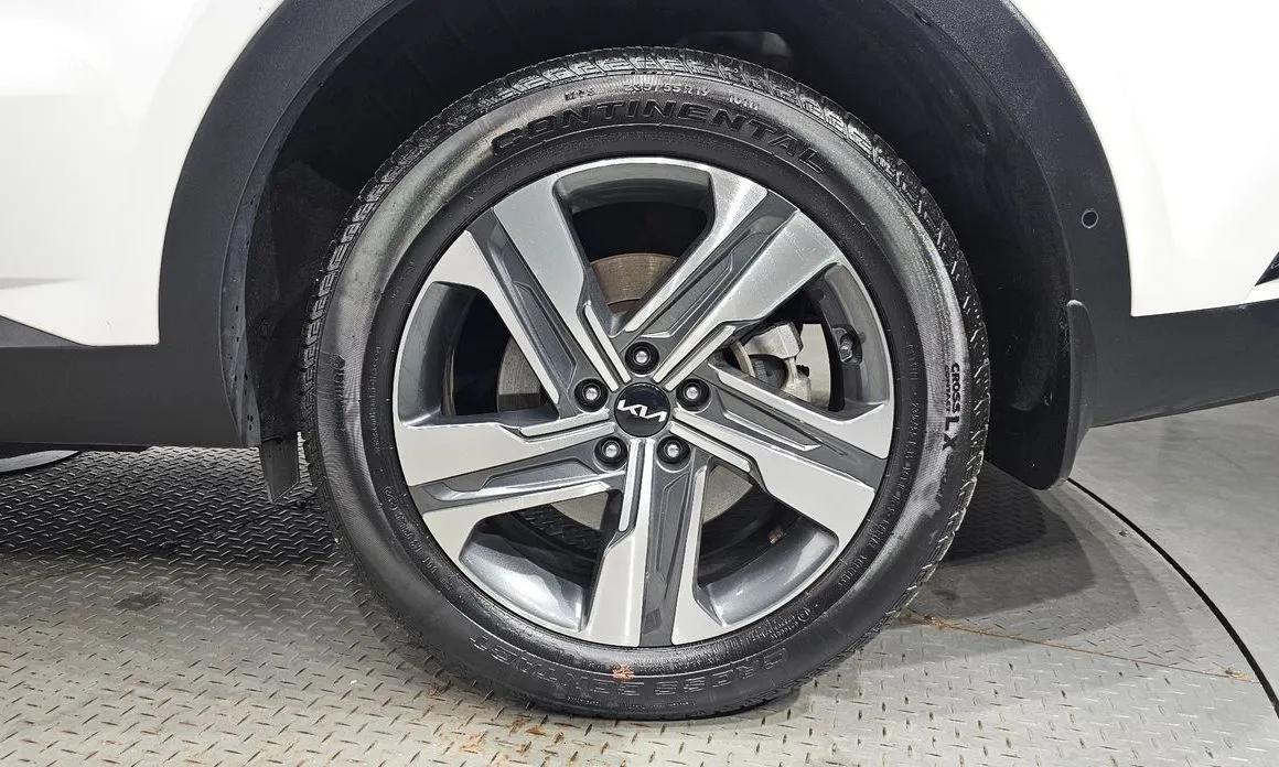 Kia Sorento — фото 8