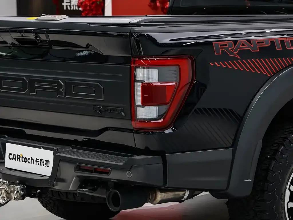 Ford F-150 Raptor — фото 6