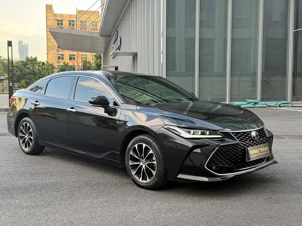 Toyota Avalon — фото 10