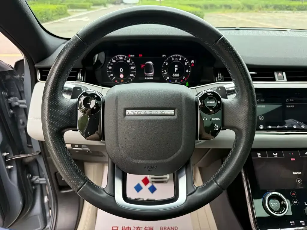 Land Rover Evoque — фото 3