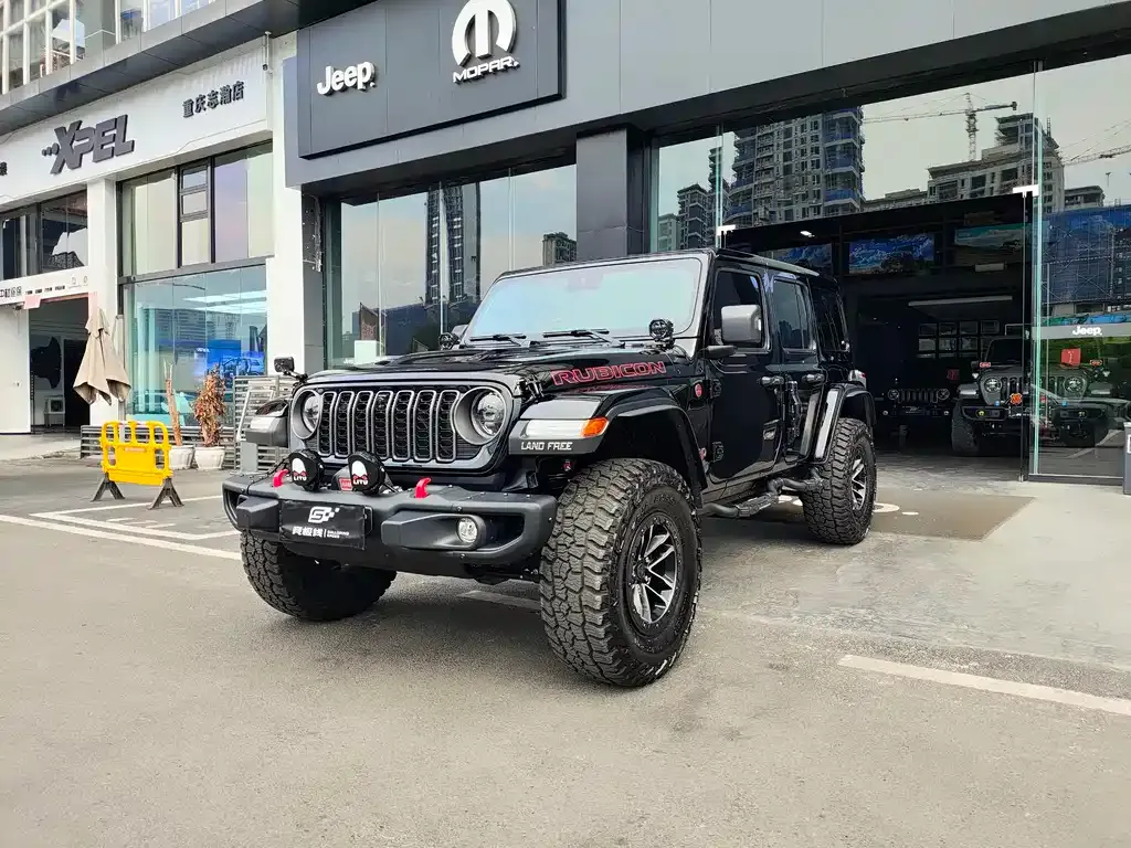 Jeep Wrangler — фото 1