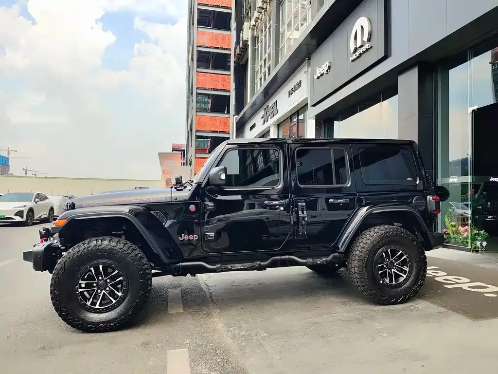Jeep Wrangler — фото 5