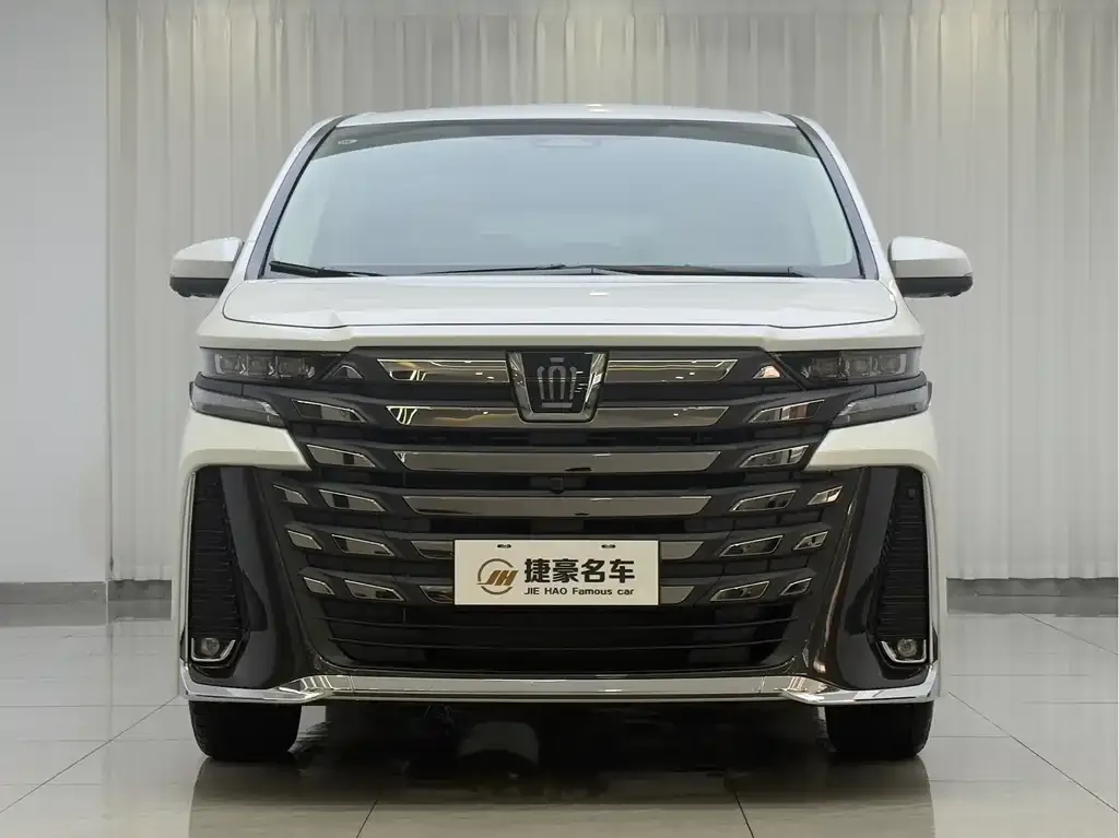 Toyota Vellfire — фото 4