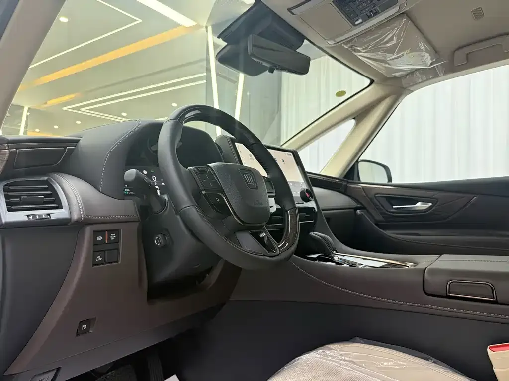 Toyota Vellfire — фото 9