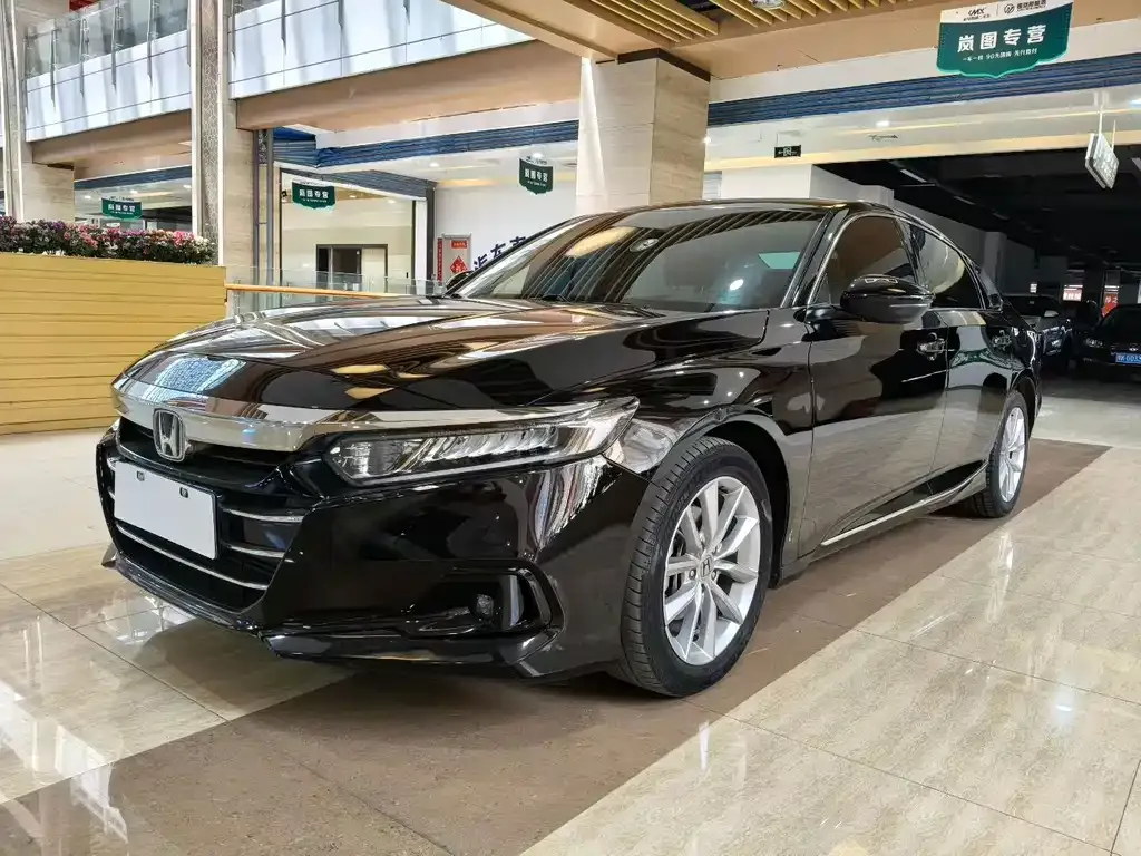 Honda Accord — фото 1