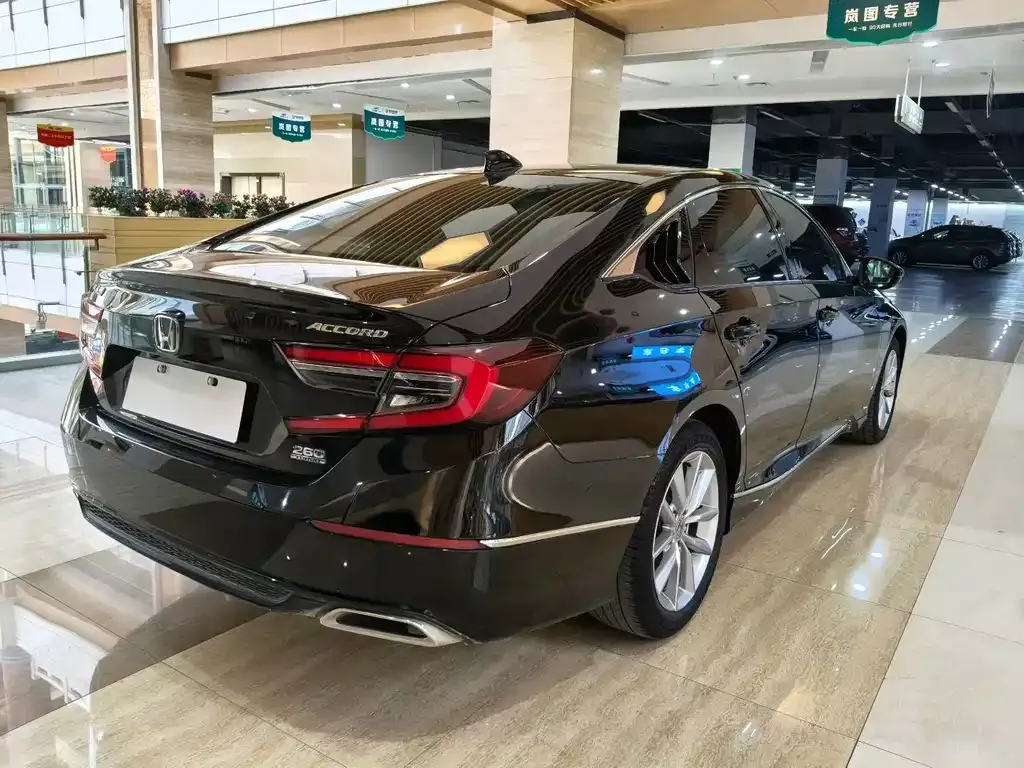 Honda Accord — фото 6