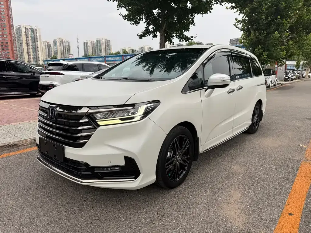 Honda Odyssey — фото 1
