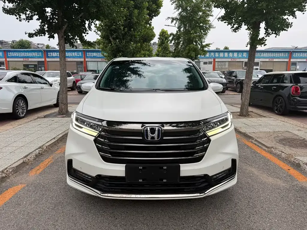 Honda Odyssey — фото 10