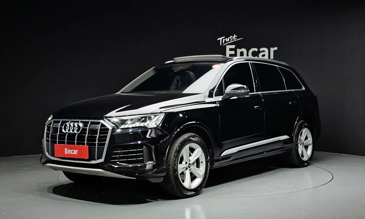 Audi Q7 — фото 1