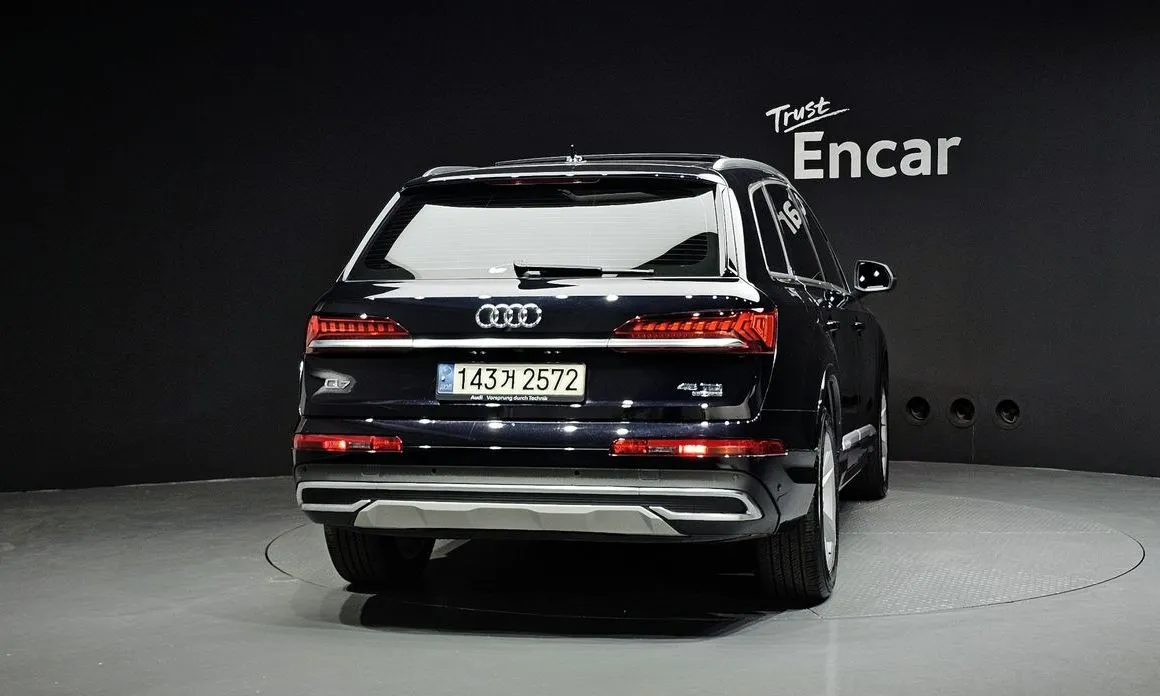 Audi Q7 — фото 4