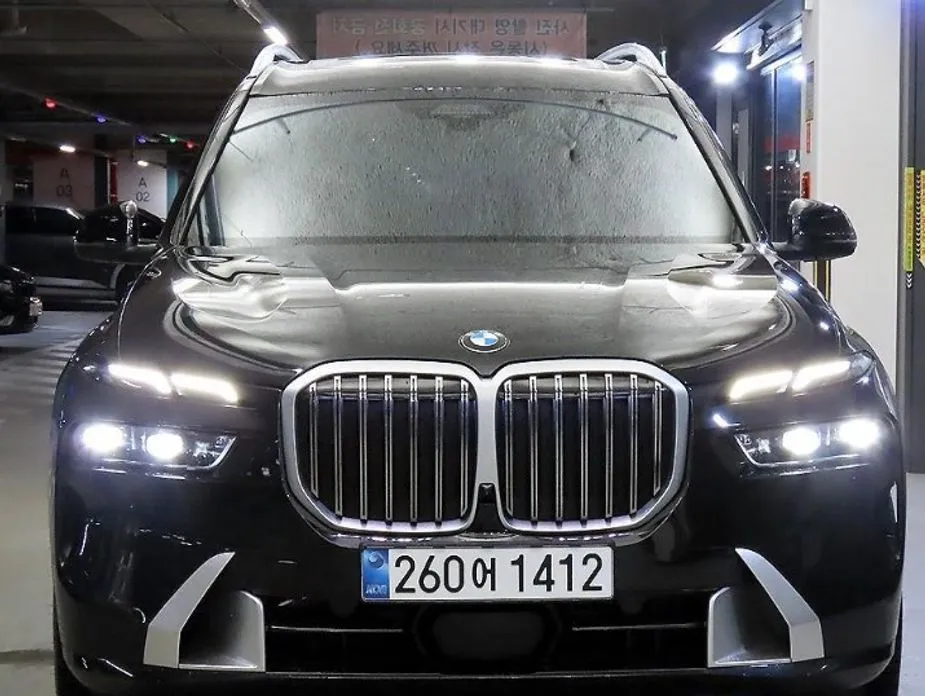 BMW X7 — фото 7