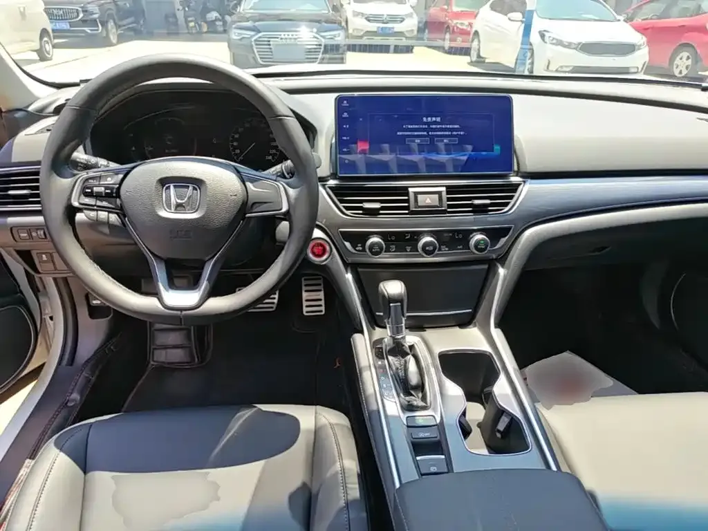 Honda Accord — фото 10
