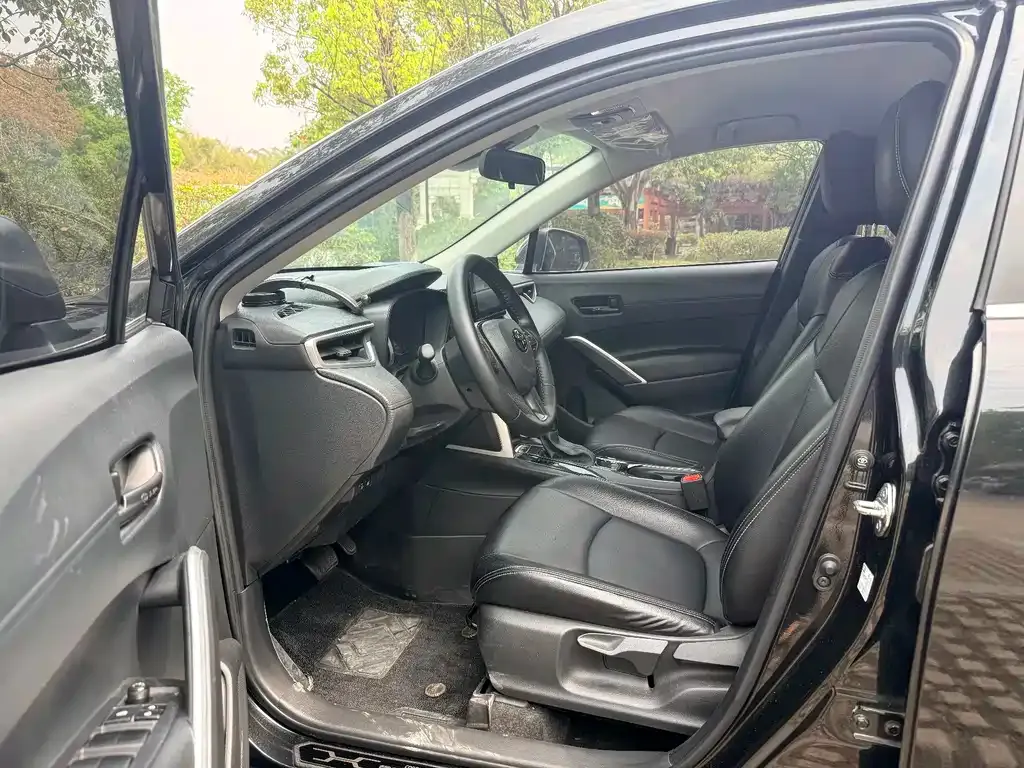 Toyota Corolla Cross — фото 4
