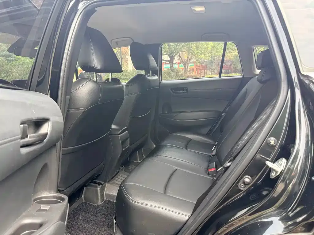 Toyota Corolla Cross — фото 3