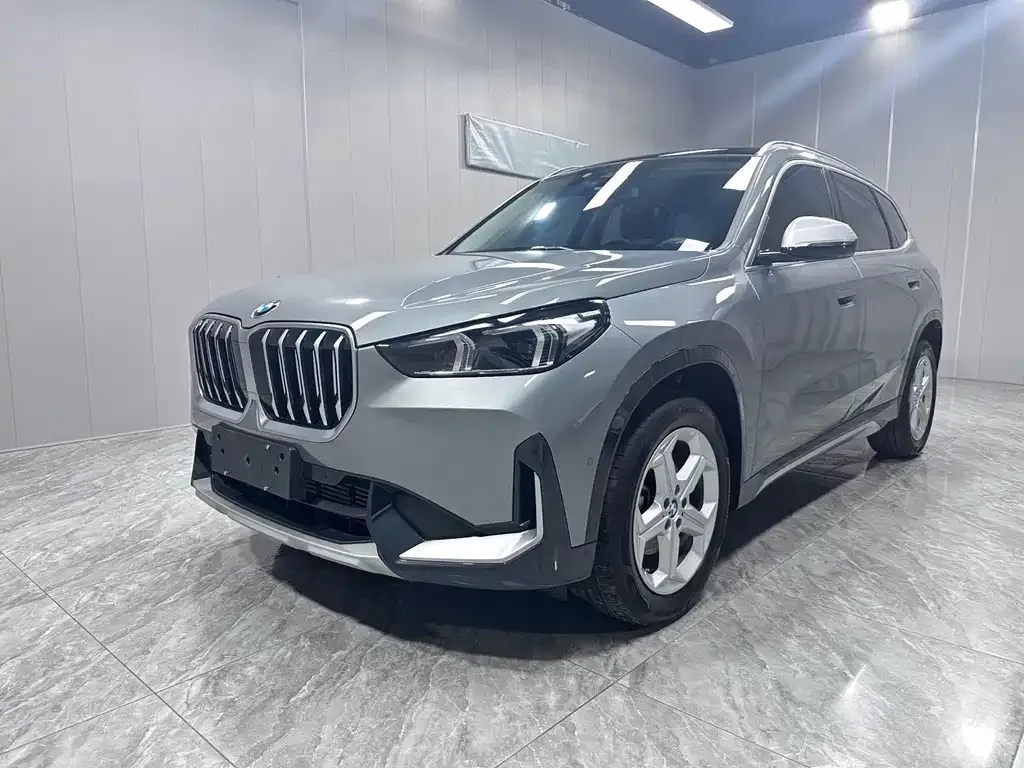 BMW X1 — фото 1