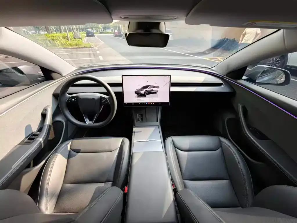 Tesla Model 3 — фото 9