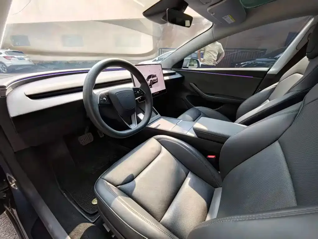 Tesla Model 3 — фото 3