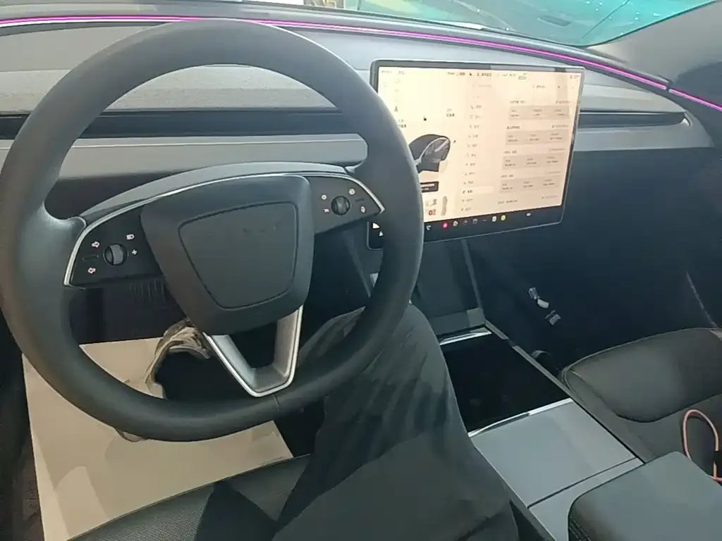Tesla Model 3 — фото 3