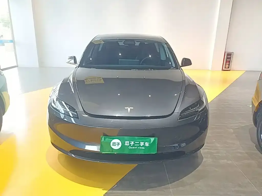 Tesla Model 3 — фото 5