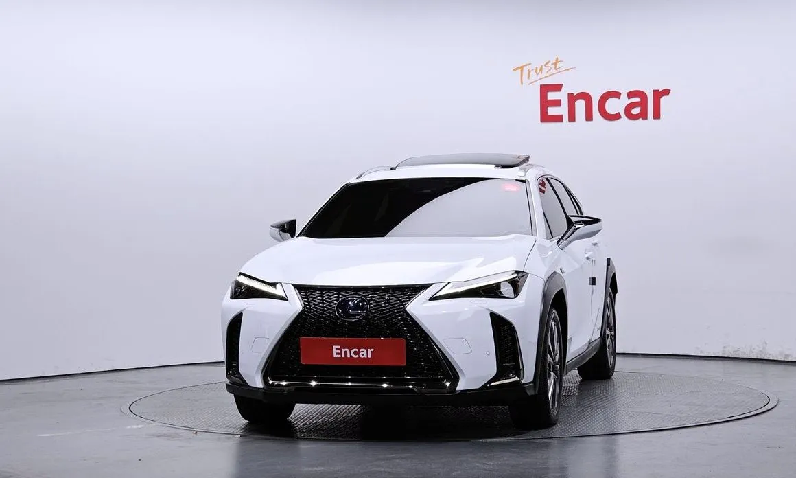 Lexus UX — фото 4
