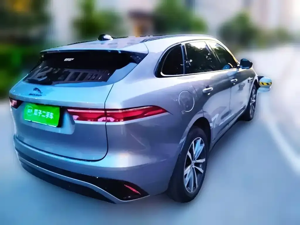 Jaguar F-PACE — фото 4