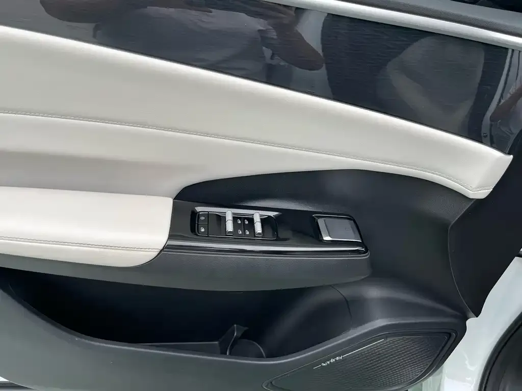 Geely Galaxy L7 — фото 3