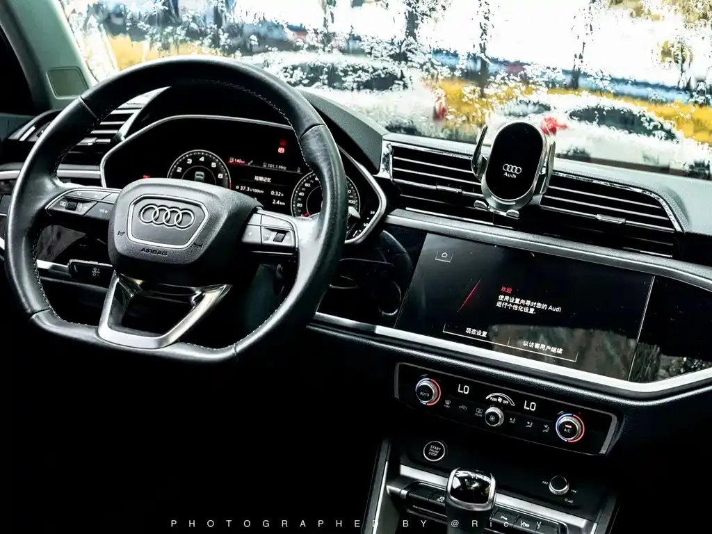 Audi Q3 — фото 8