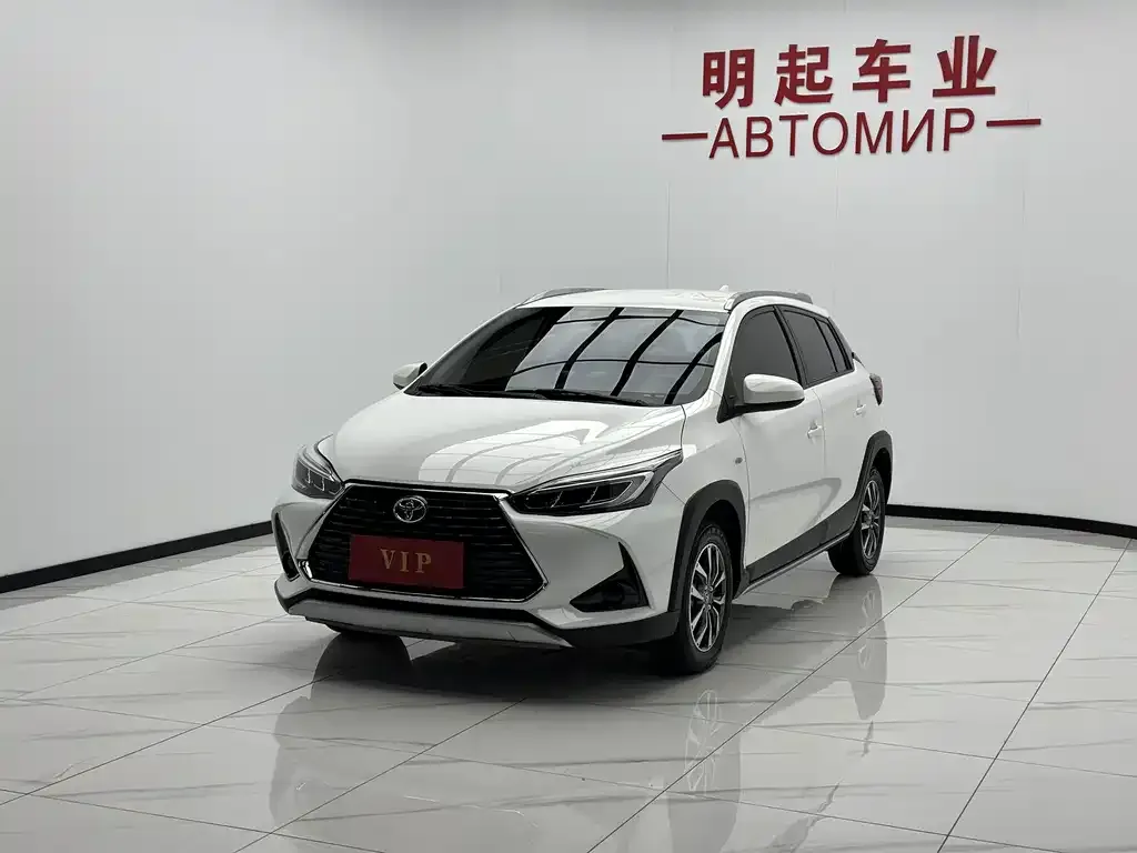 Toyota Yaris L — фото 5
