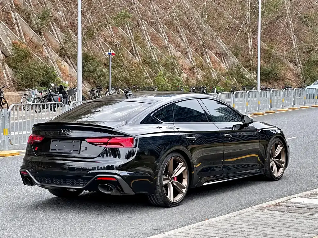 Audi RS 5 — фото 8