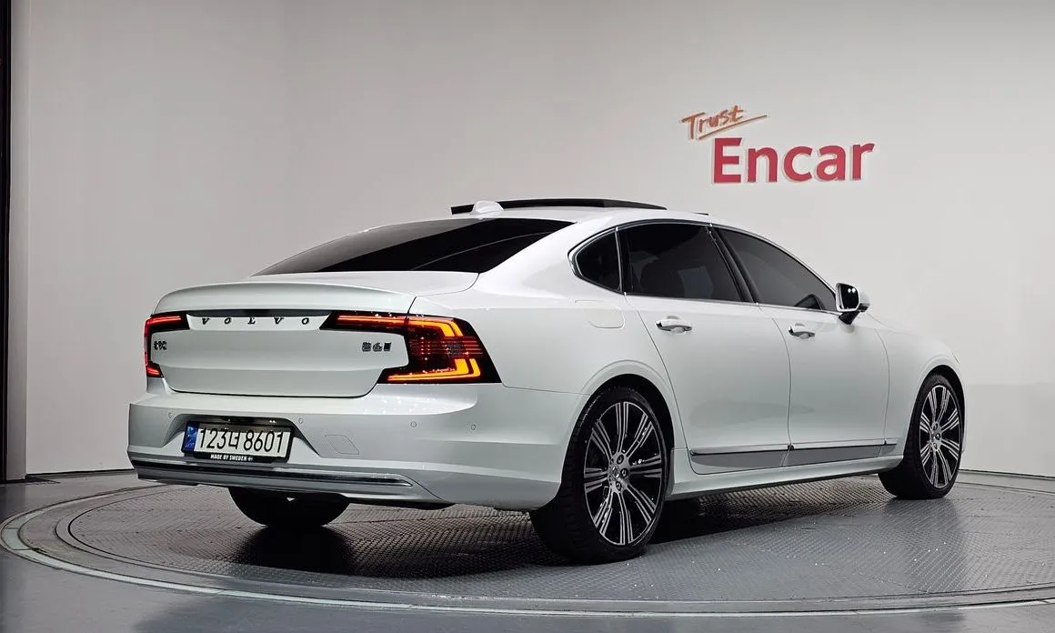 Volvo S90 — фото 3