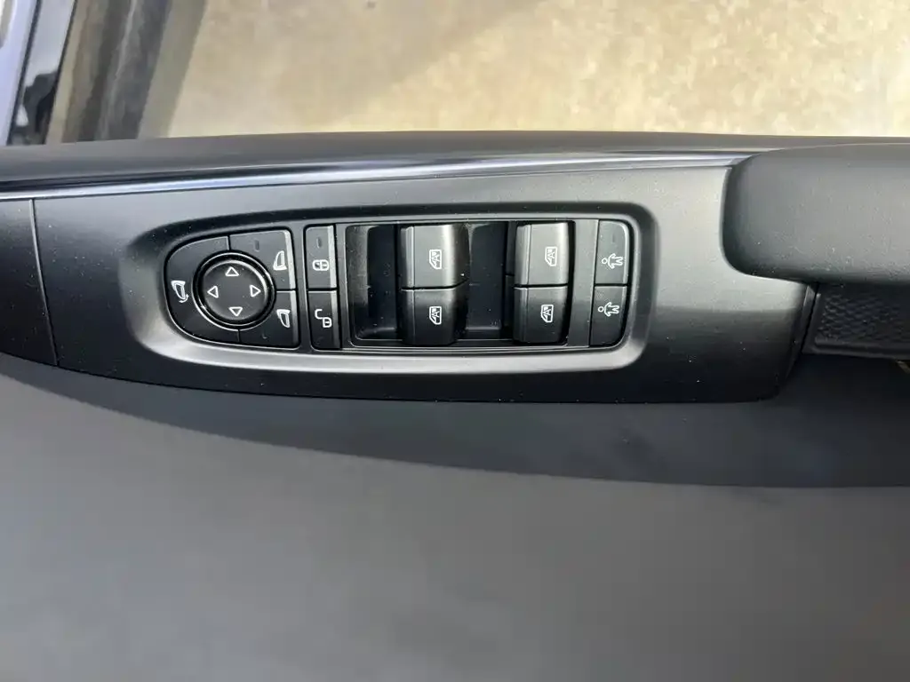 BYD Seal — фото 9