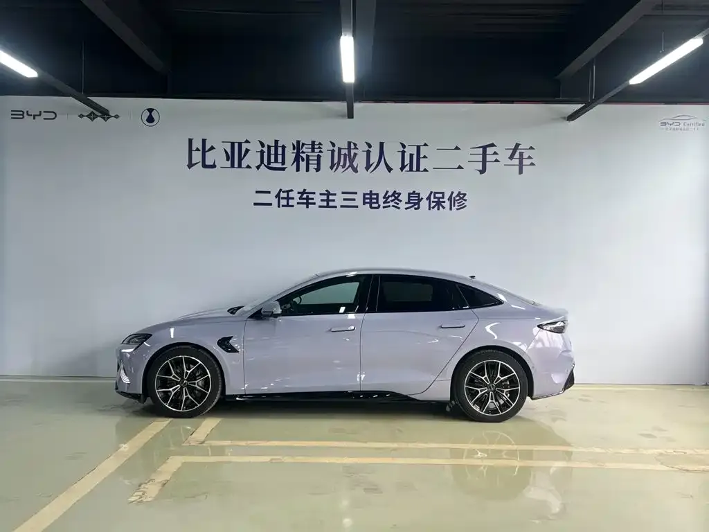 BYD Seal — фото 10