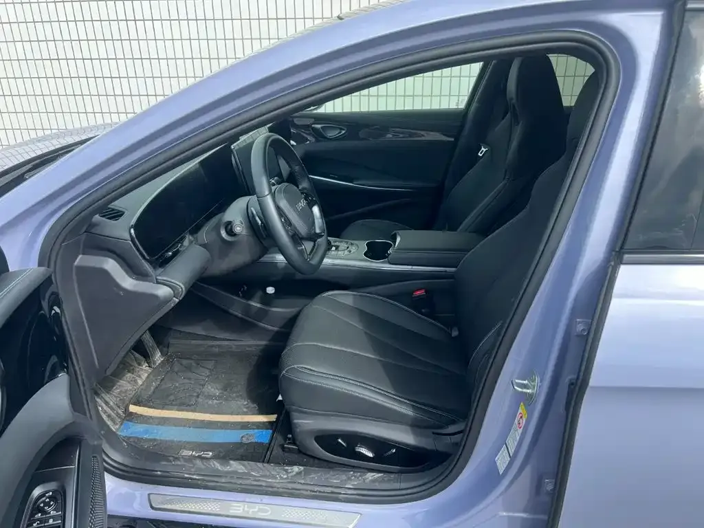 BYD Seal — фото 7