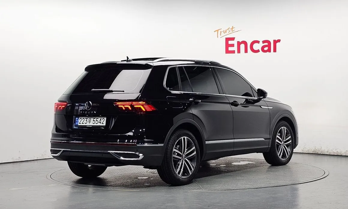 Volkswagen Tiguan — фото 5