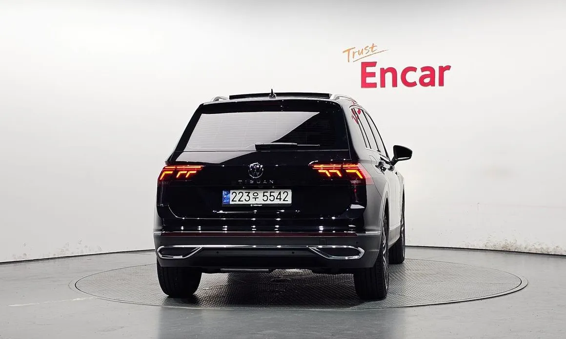 Volkswagen Tiguan — фото 4