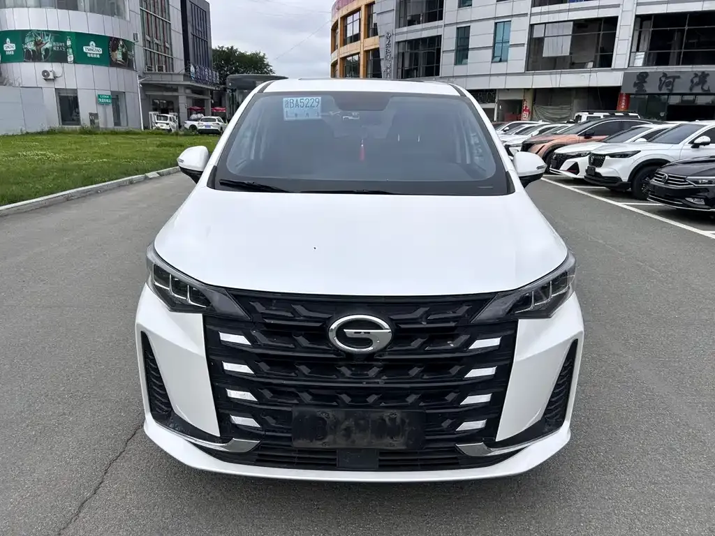 GAC Motor Trumpchi M6 — фото 8