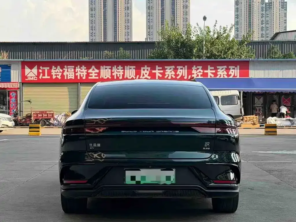 BYD Han — фото 4