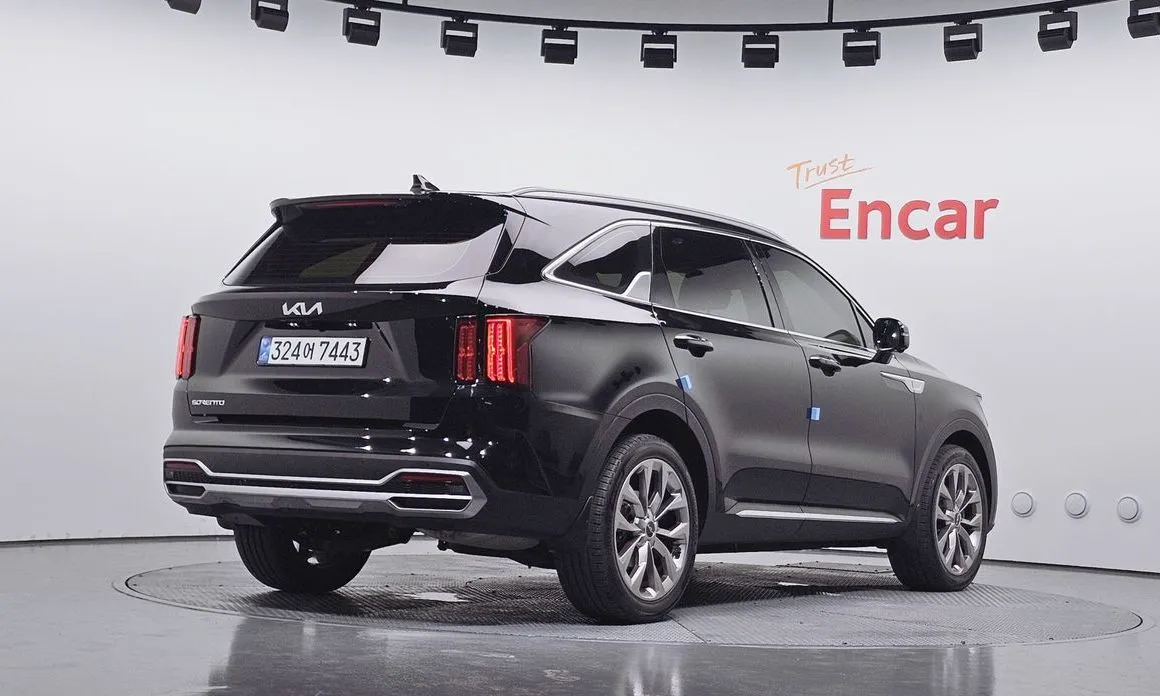Kia Sorento — фото 7