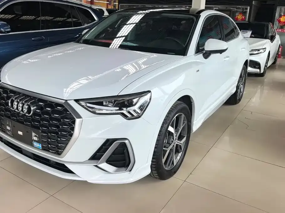 Audi Q3 Sportback — фото 1