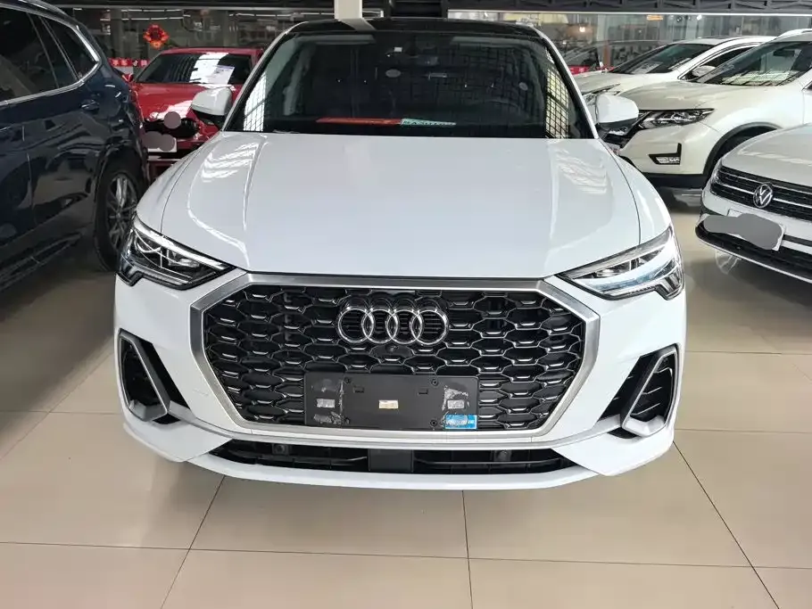 Audi Q3 Sportback — фото 9