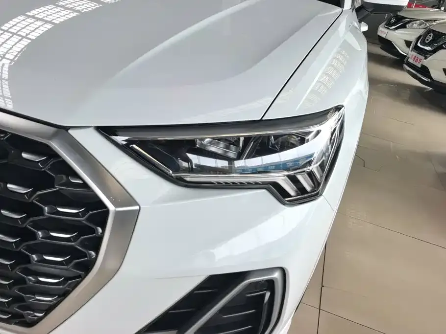Audi Q3 Sportback — фото 3