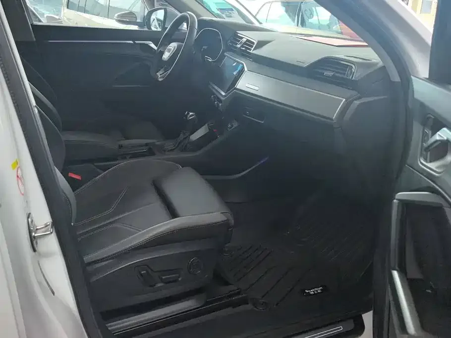 Audi Q3 Sportback — фото 4